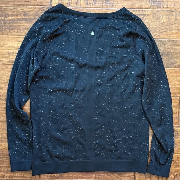 Lululemon Black Speckled Relaxed Swiftly Long Sleeve, size 4 - Picture 4 of 4